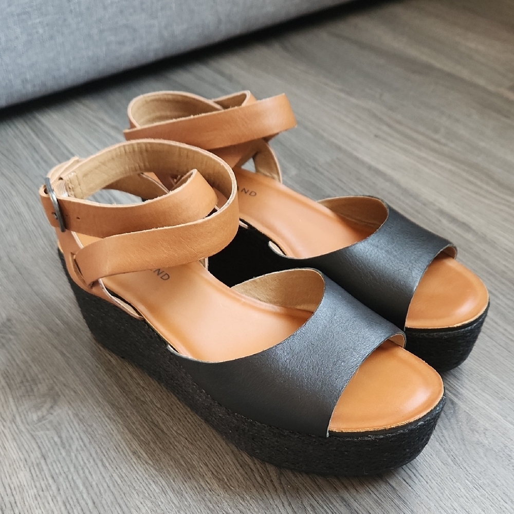 Lucky Brand Ginny wedge sandals, size 7.5